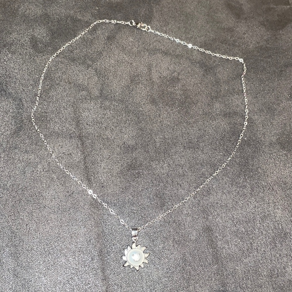 Cute sun necklace ☀️